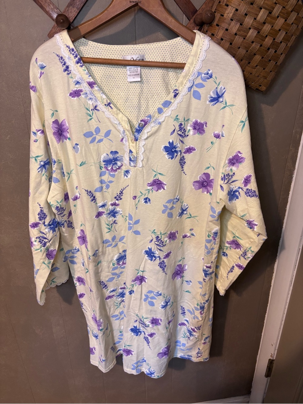Vintage villager by Liz Claiborne Light Yellow Floral Nightgown with Lace Trim